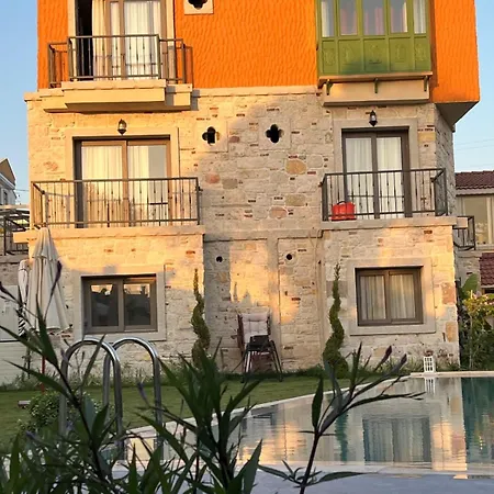 Elia Alacati Çeşme