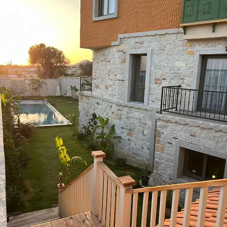 Elia Alacati Çeşme